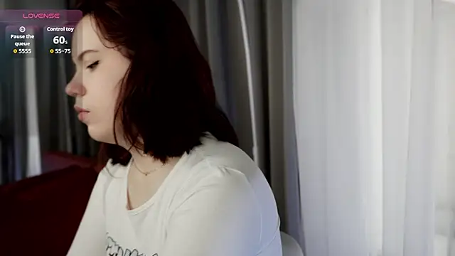 LisaLune online show from 09.10.25