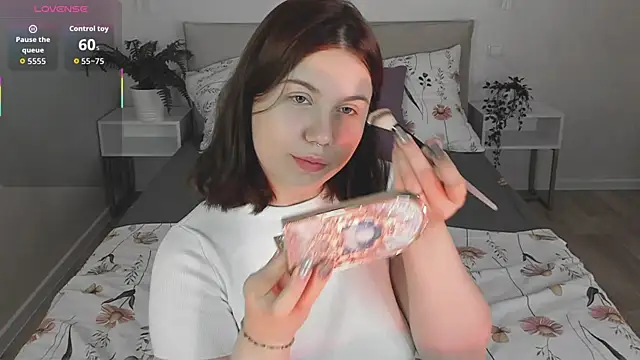 LisaLune online show from 09.12.25