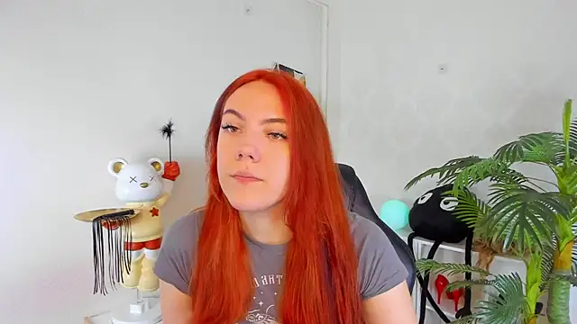 Snapshot of Gingerr_pie chatting on 10.17.25 Gingerr pie online show from 10.17.25