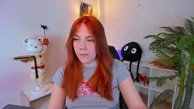 Snapshot of Gingerr_pie chatting on 10.21.25 Gingerr pie online show from 10.21.25