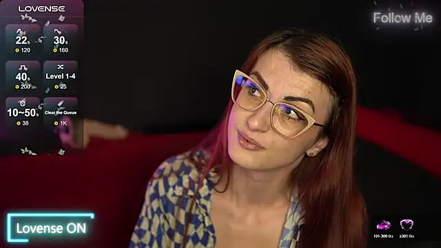 Snapshot of Tracyix chatting on 10.22.25 Tracyix online show from 10.22.25