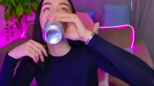 MonikaCarter online show from 10.14.25