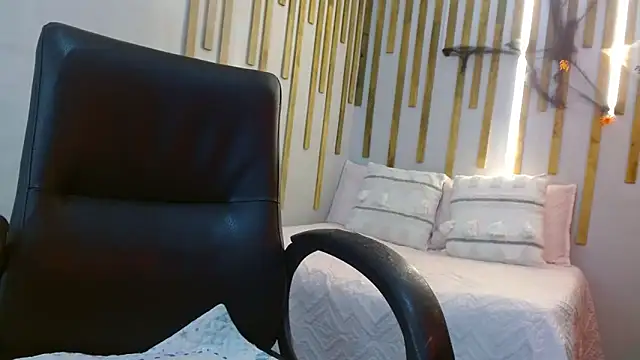 Angel saez online show from 10.30.25