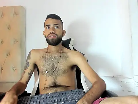 Snapshot of adri_sexboy229 chatting on 09.27.25 adri sexboy229 online show from 09.27.25