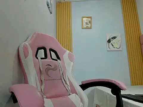 Snapshot of adri_sexboy229 chatting on 10.25.25 adri sexboy229 online show from 10.25.25