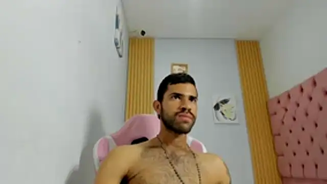 Snapshot of adri_sexboy229 chatting on 10.28.25 adri sexboy229 online show from 10.28.25