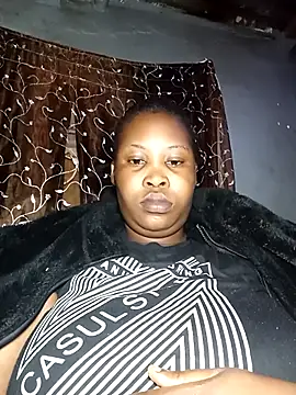 Snapshot of OCEANSQUITERXXX chatting on 09.29.25 OCEANSQUITERXXX online show from 09.29.25