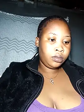 Snapshot of OCEANSQUITERXXX chatting on 10.29.25 OCEANSQUITERXXX online show from 10.29.25