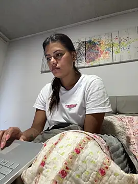 Anna Klein online show from 09.12.25