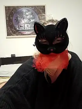 Snapshot of Trivia_magic chatting on 10.23.25 Trivia magic online show from 10.23.25