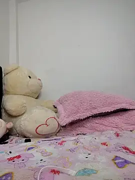 Snapshot of Rubymoon_07 chatting on 10.02.25 Rubymoon 07 online show from 10.02.25