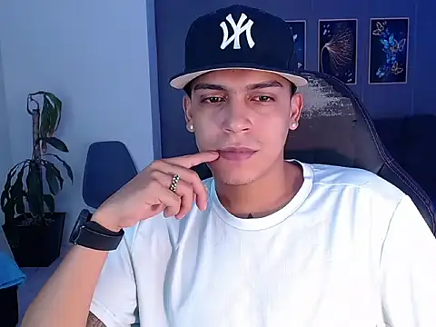 Snapshot of david_santos16 chatting on 09.12.25 david santos16 online show from 09.12.25