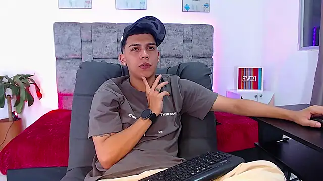 Snapshot of david_santos16 chatting on 09.22.25 david santos16 online show from 09.22.25