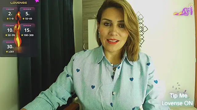 Snapshot of Marysexy73 chatting on 10.20.25 Marysexy73 online show from 10.20.25