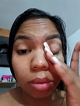 CloeeHills  online show from 09.19.25