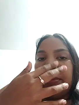 CloeeHills  online show from 10.07.25