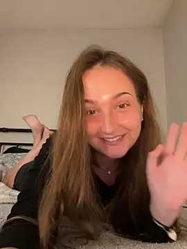 Snapshot of MadilynX777 chatting on 10.03.25 MadilynX777 online show from 10.03.25