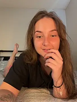 Snapshot of MadilynX777 chatting on 10.16.25 MadilynX777 online show from 10.16.25