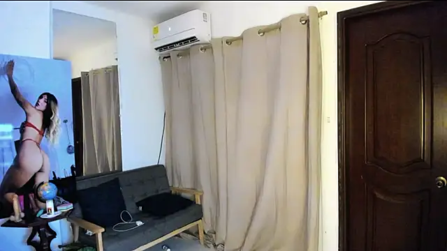 zou quira online show from 02.20.26