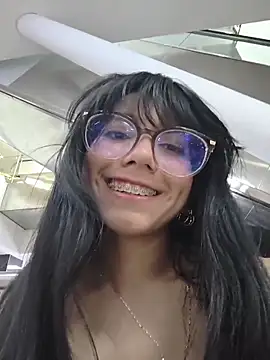 VioletxBloom online show from 02.18.26