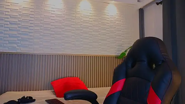 Snapshot of MelissaJhones chatting on 09.21.25 MelissaJhones online show from 09.21.25