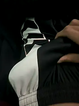 Snapshot of monster20cm chatting on 11.13.25 monster20cm online show from 11.13.25