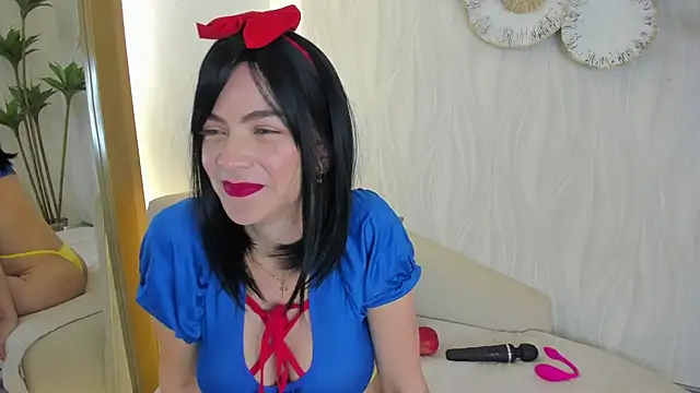 Velora   online show from 09.30.25