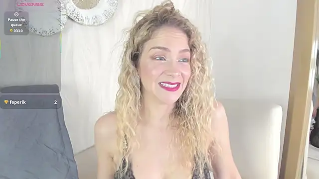 Velora   online show from 11.03.25