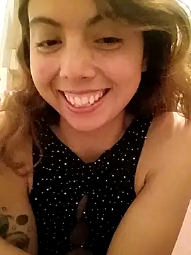 Snapshot of MoonBlueSex chatting on 10.08.25 MoonBlueSex online show from 10.08.25