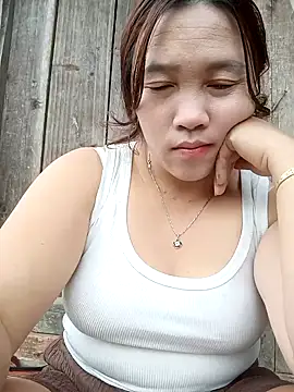 miumiu 00 online show from 10.17.25