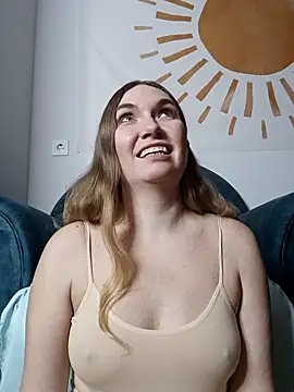 Snapshot of KisaVixen chatting on 02.06.26 KisaVixen online show from 02.06.26