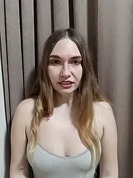 Snapshot of KisaVixen chatting on 02.14.26 KisaVixen online show from 02.14.26