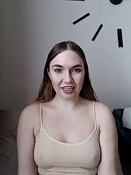 Snapshot of KisaVixen chatting on 02.19.26 KisaVixen online show from 02.19.26