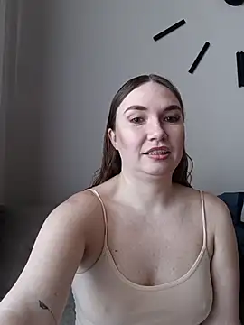 Snapshot of KisaVixen chatting on 02.24.26 KisaVixen online show from 02.24.26