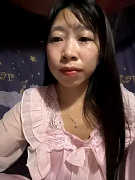 Snapshot of mayly_lucky chatting on 09.14.25 mayly lucky online show from 09.14.25
