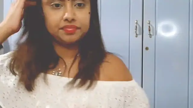 Indian GlowingMiax online show from 09.18.25