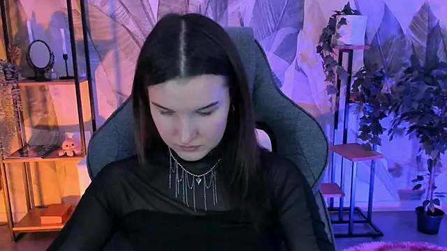 AgataWillis online show from 09.29.25