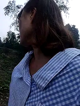 linda bae00 online show from 10.11.25