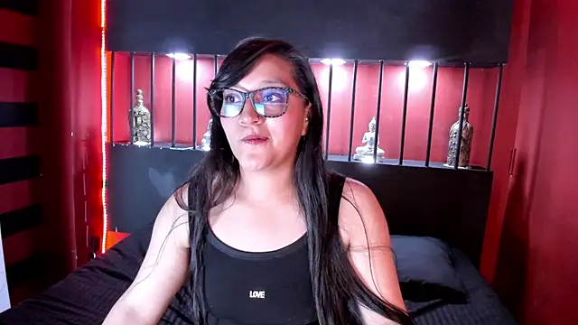 Skye bluee  online show from 09.11.25