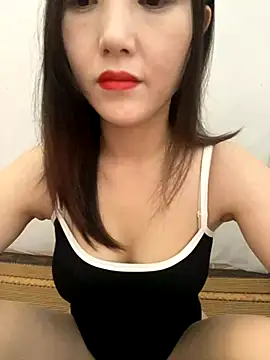 Snapshot of Dieknr chatting on 09.26.25 Dieknr online show from 09.26.25