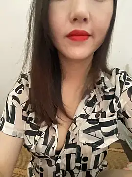 Snapshot of Dieknr chatting on 09.28.25 Dieknr online show from 09.28.25