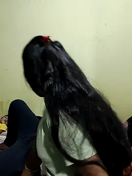 Snapshot of Desi_masti69 chatting on 09.08.25 Desi masti69 online show from 09.08.25