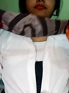 Snapshot of Desi_masti69 chatting on 09.10.25 Desi masti69 online show from 09.10.25