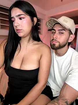 Snapshot of Tomas_Olivia chatting on 09.24.25 Tomas Olivia online show from 09.24.25