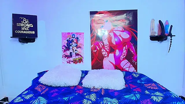 Maddy Esther online show from 09.17.25