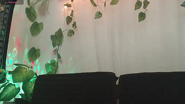 Snapshot of MysticNight_ chatting on 10.24.25 MysticNight online show from 10.24.25