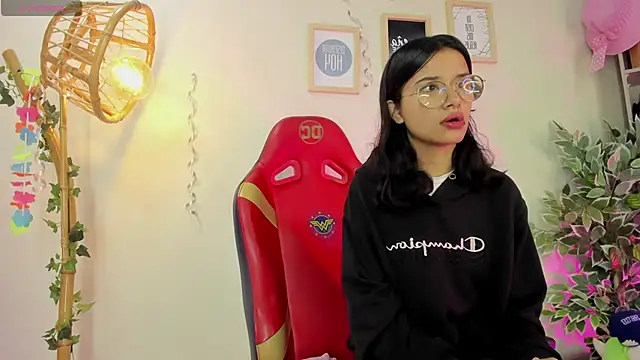 Lana Dreams  online show from 09.18.25