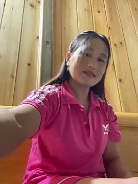 phungtiti online show from 10.18.25