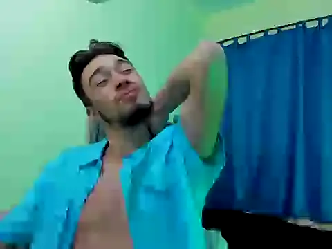 Snapshot of theostone chatting on 09.21.25 theostone online show from 09.21.25