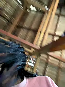 EmLy02 online show from 10.04.25